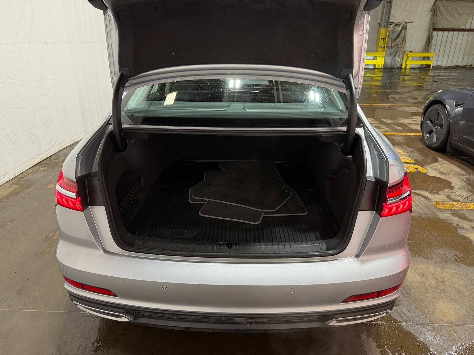 Thumbnail: 2019 Audi A6 - 6