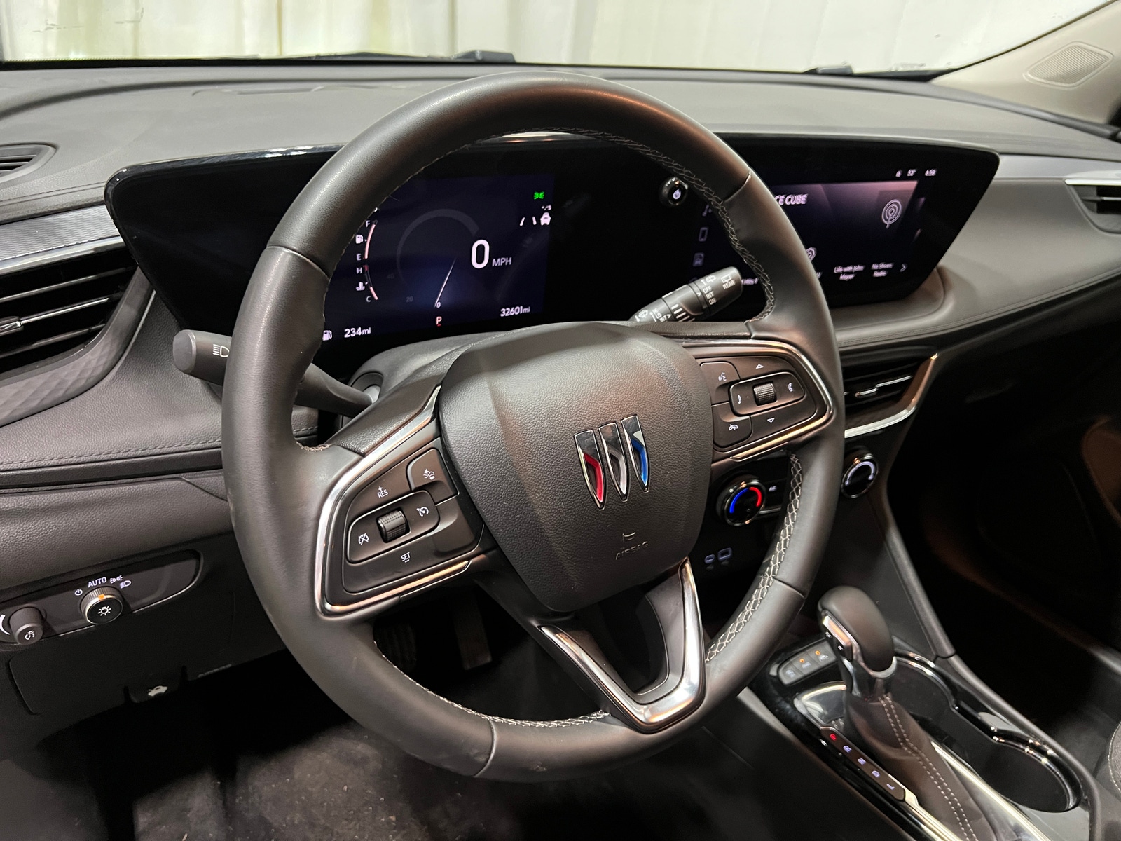 Thumbnail: 2025 Buick Encore GX - 4