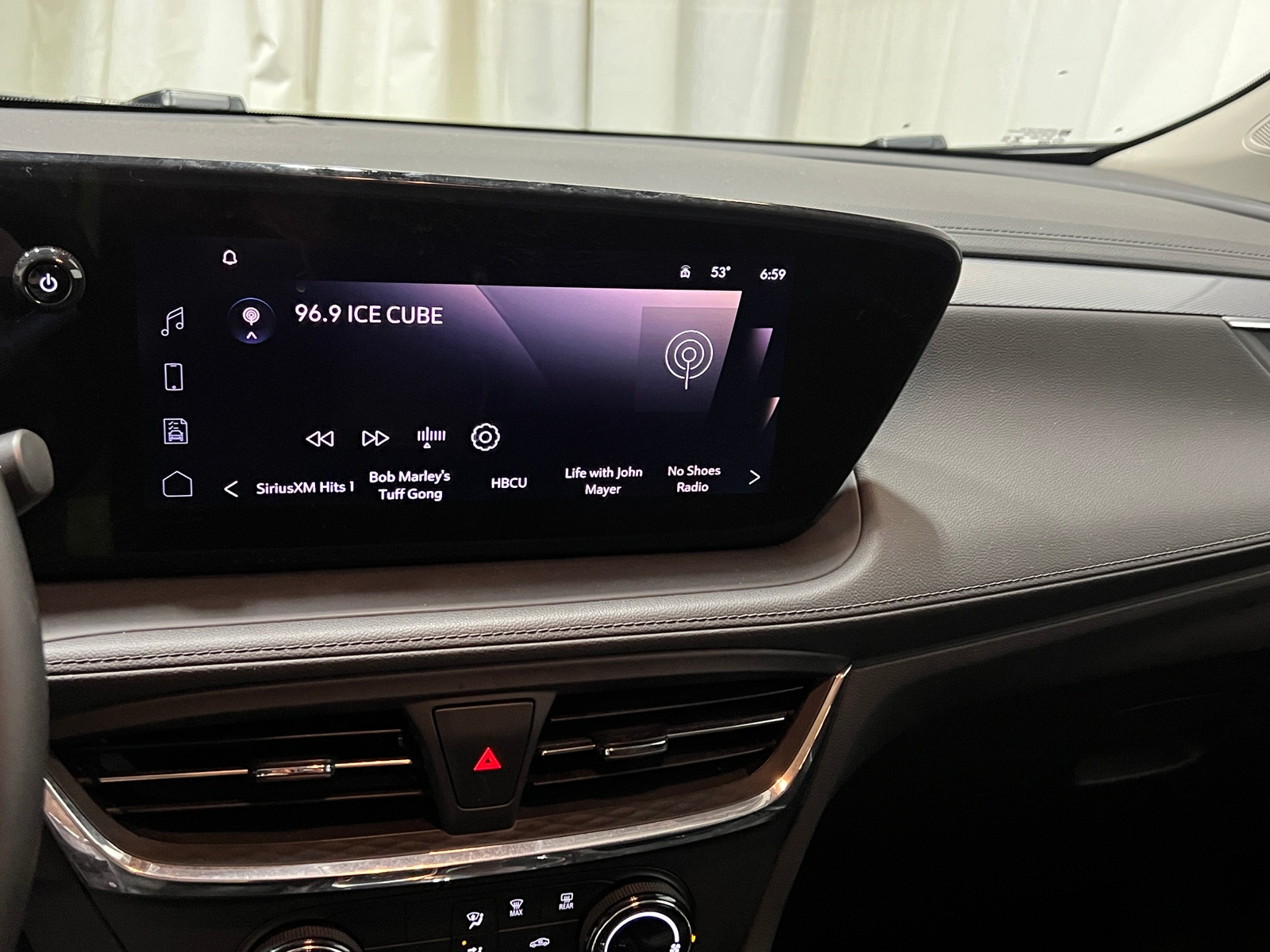 Thumbnail: 2025 Buick Encore GX - 3