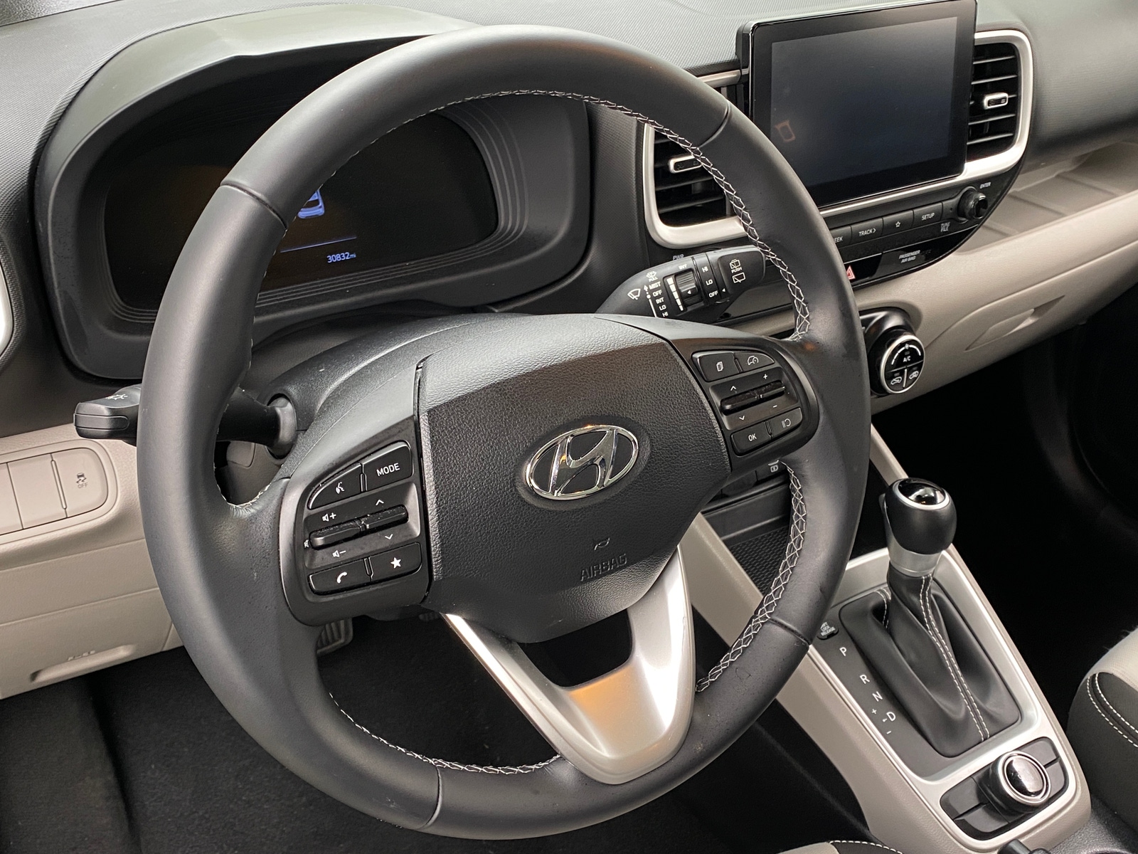 Thumbnail: 2023 Hyundai Venue - 5