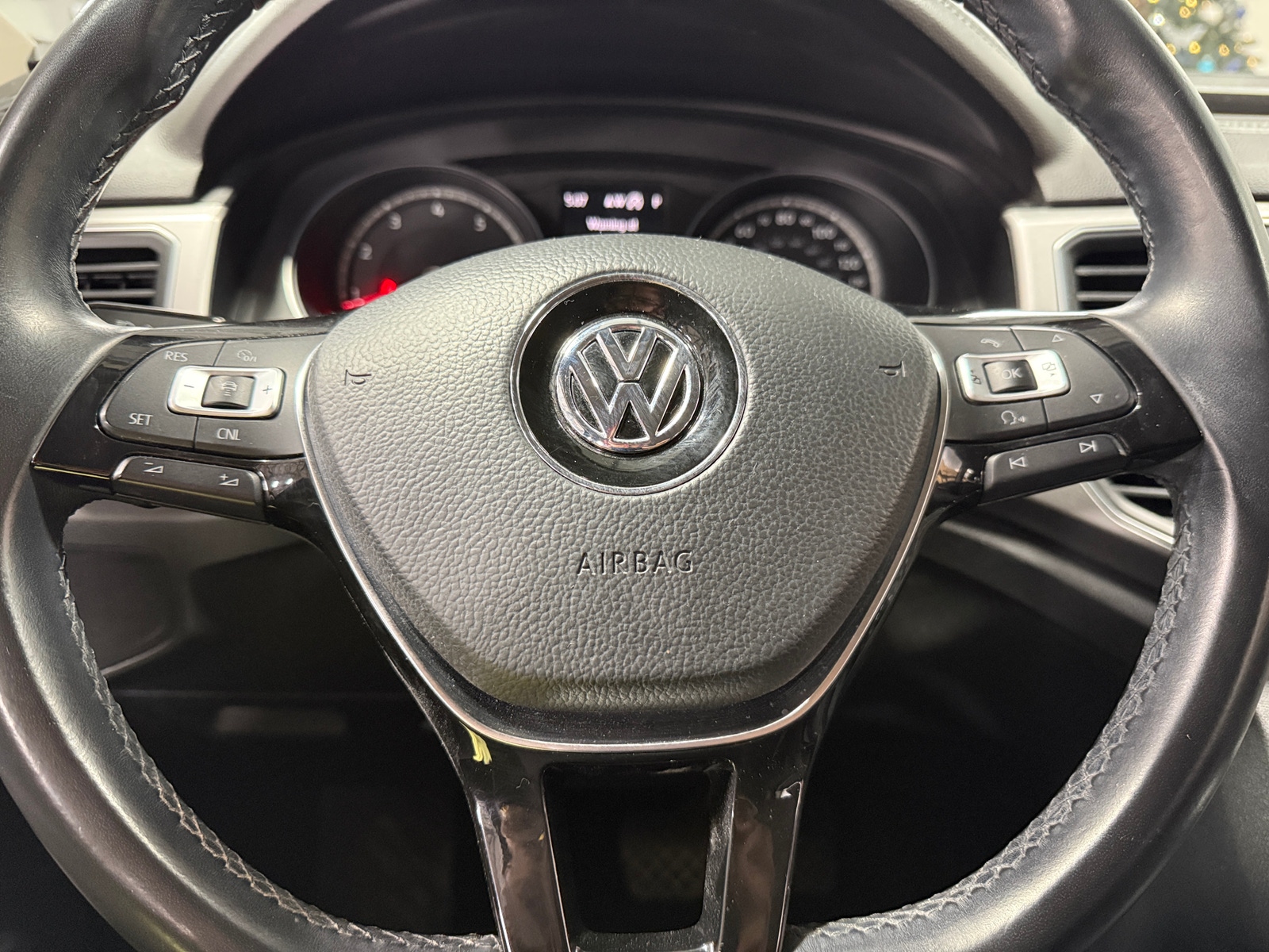 Thumbnail: 2018 Volkswagen Atlas - 4