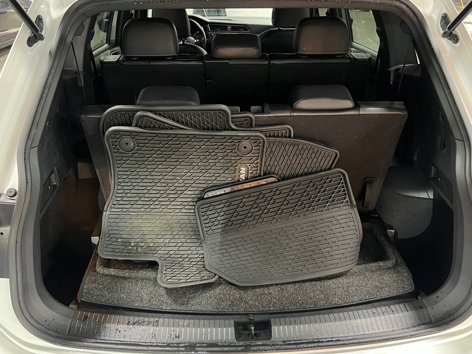 Thumbnail: 2021 Volkswagen Tiguan - 6