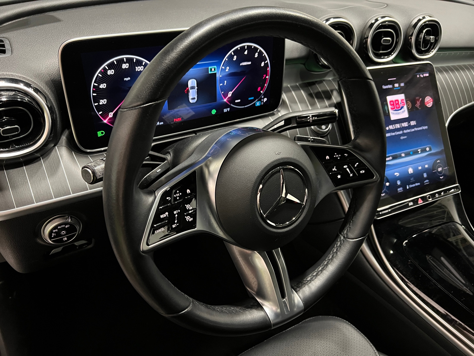 Thumbnail: 2023 Mercedes-Benz C-Class - 4