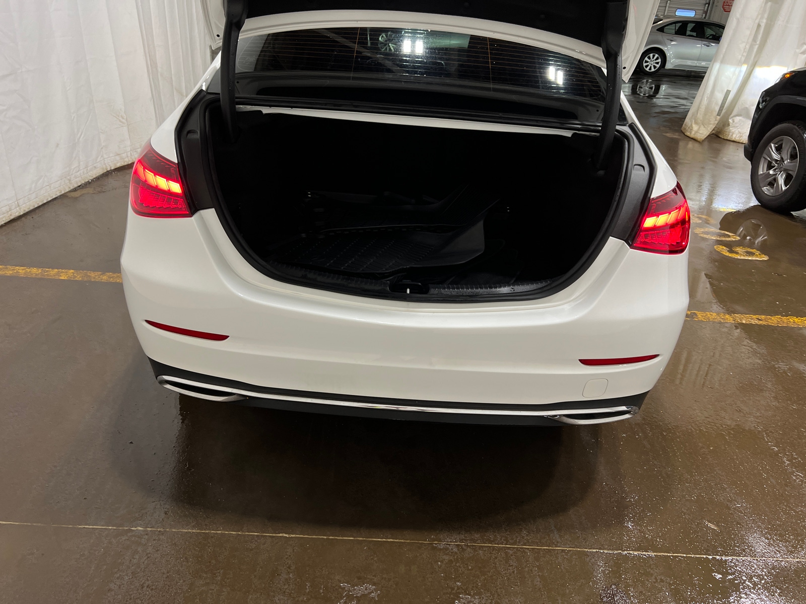 Thumbnail: 2023 Mercedes-Benz C-Class - 6