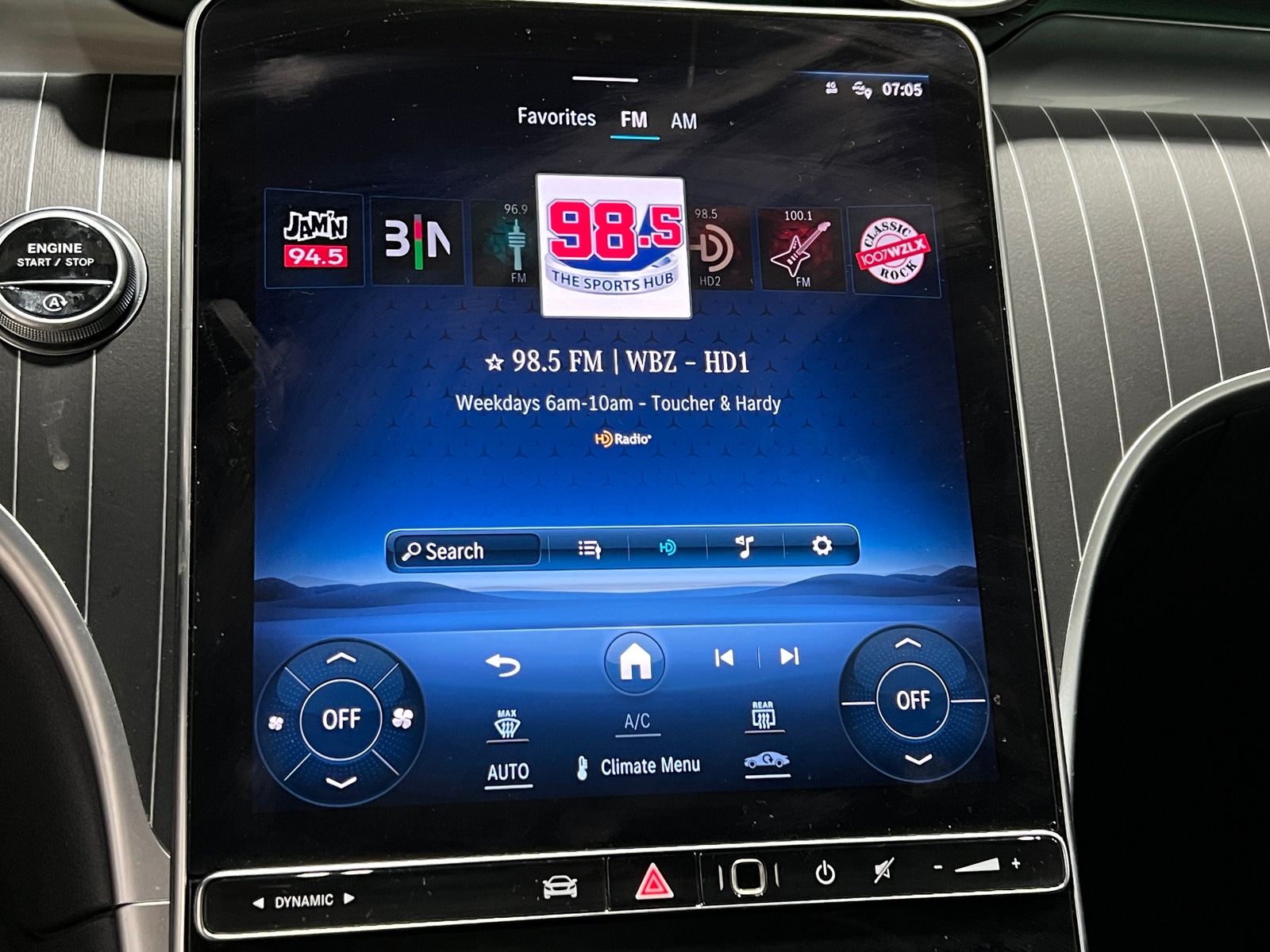 Thumbnail: 2023 Mercedes-Benz C-Class - 3