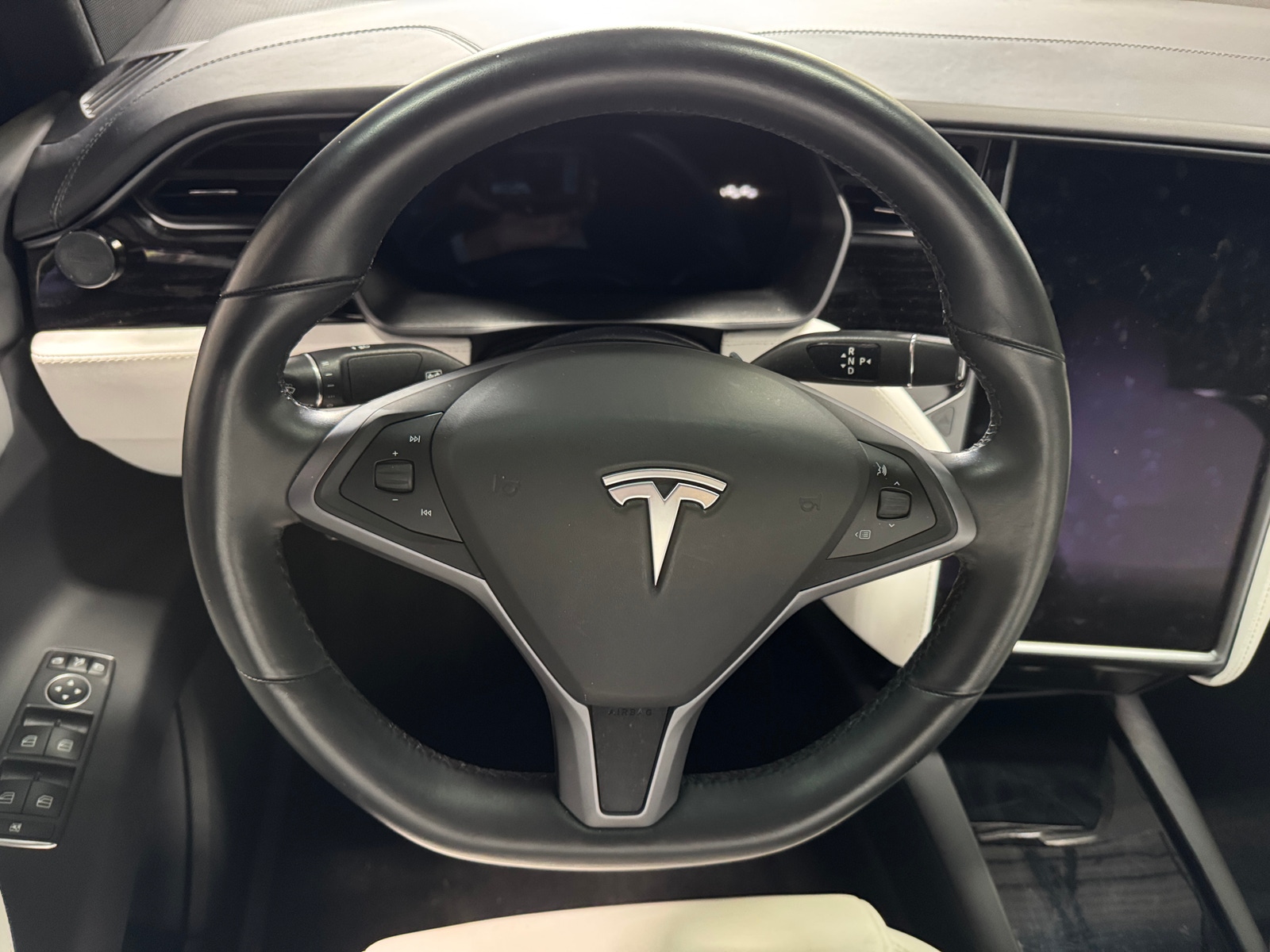 Thumbnail: 2020 Tesla Model X - 4