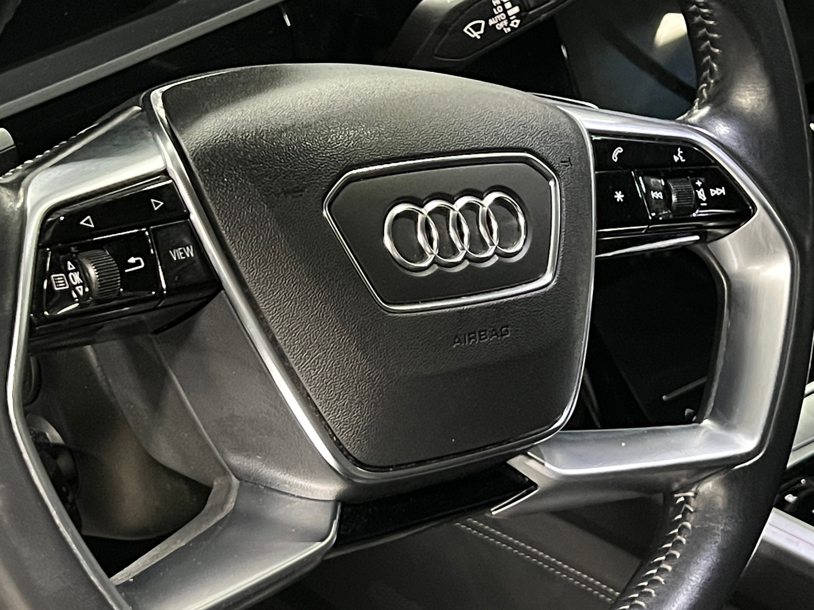 Thumbnail: 2021 Audi e-tron - 4