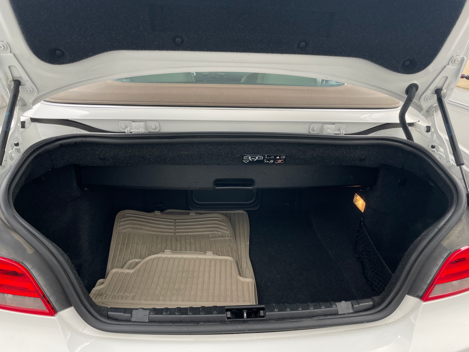 Thumbnail: 2012 BMW 1 Series - 6