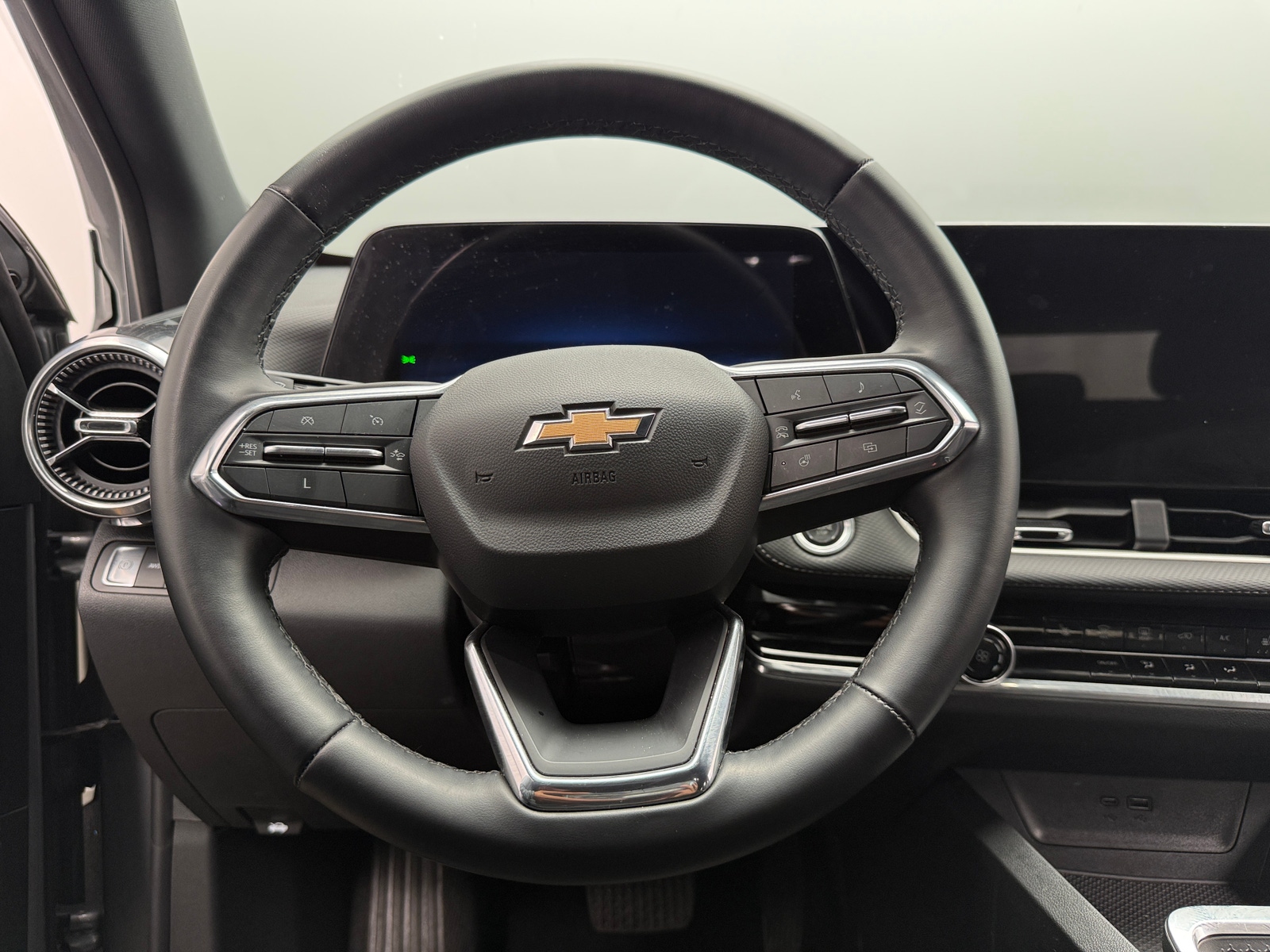 Thumbnail: 2025 Chevrolet Equinox - 5