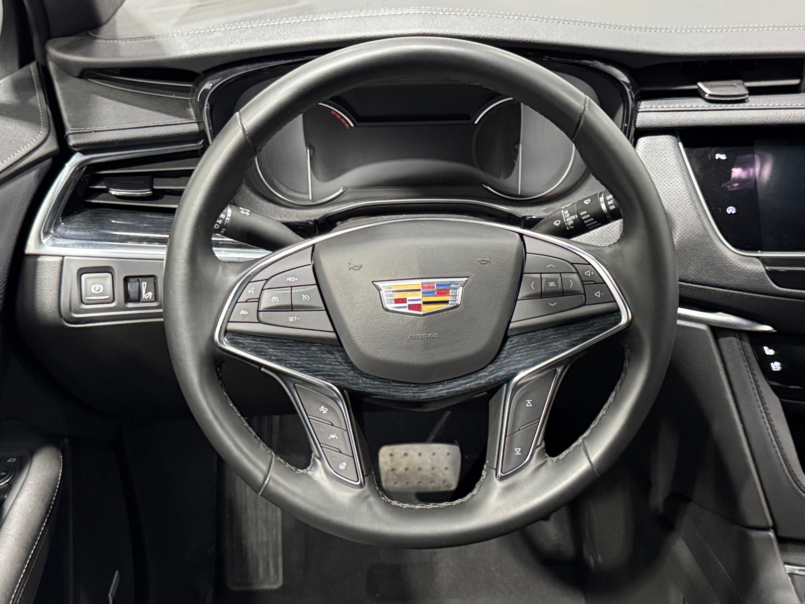 Thumbnail: 2025 Cadillac XT5 - 4