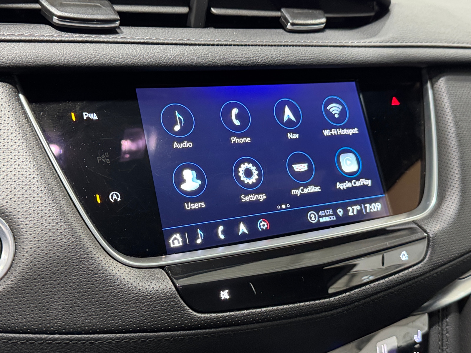 Thumbnail: 2025 Cadillac XT5 - 3