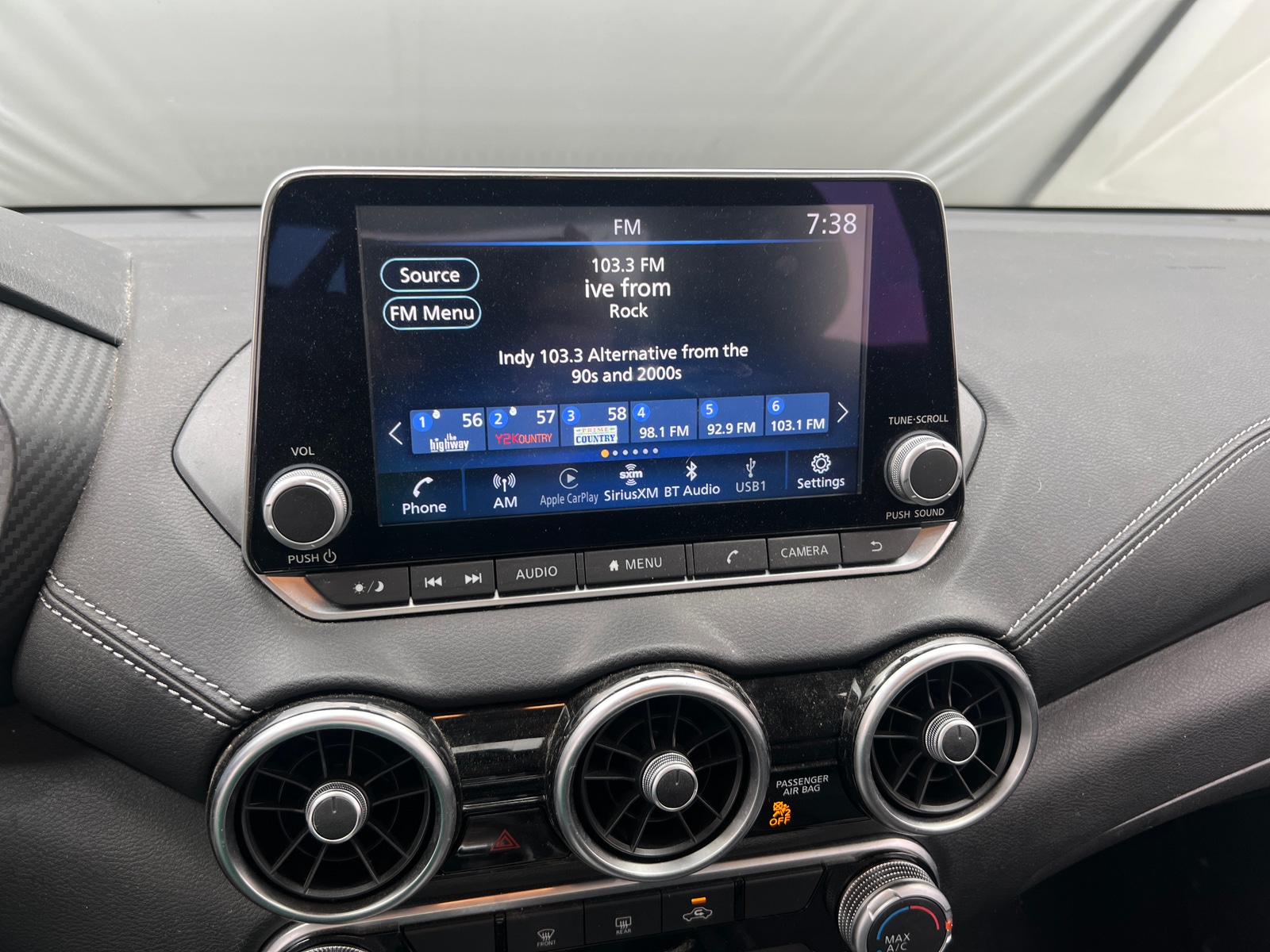 Thumbnail: 2023 Nissan Sentra - 4