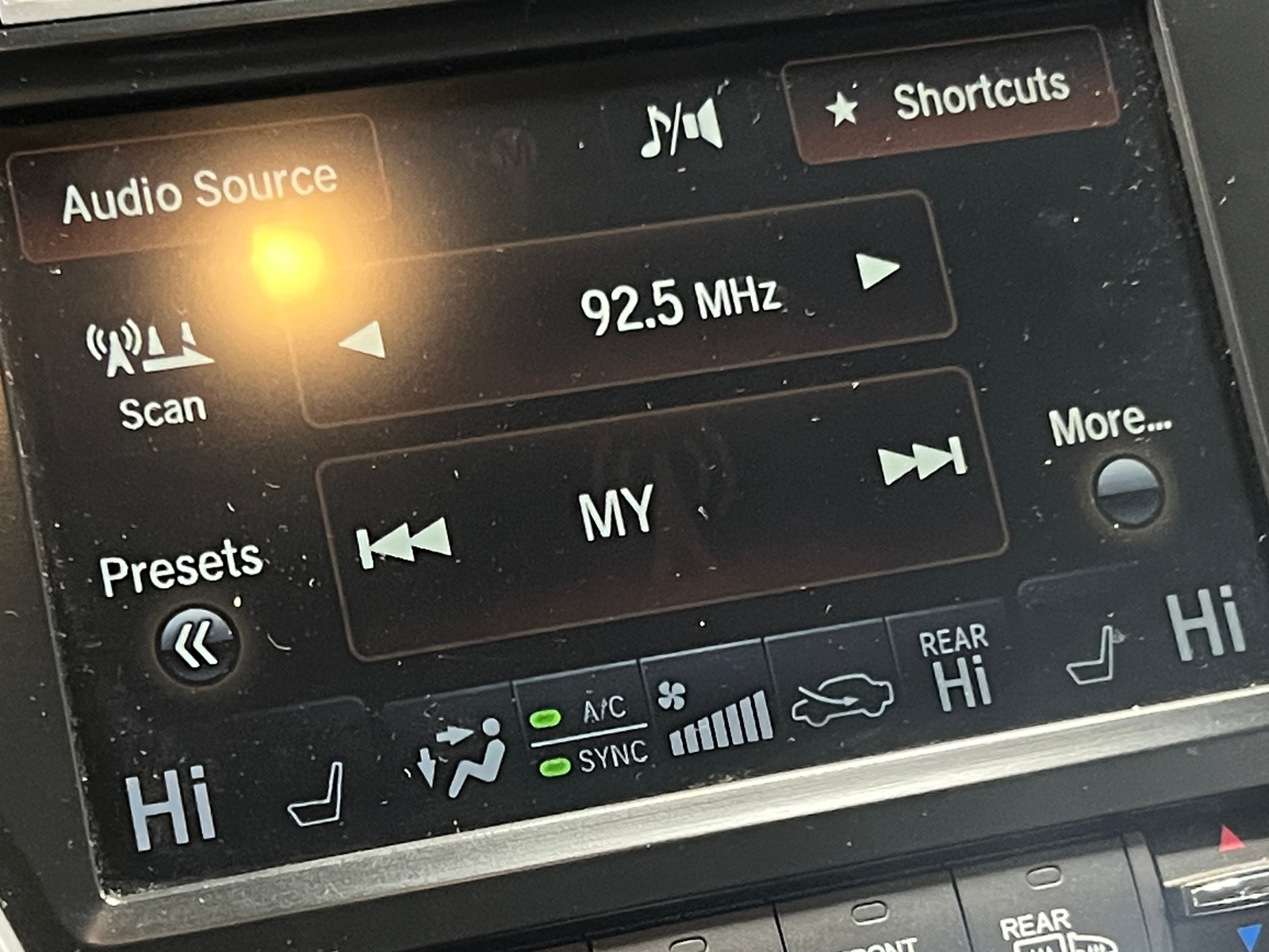 Thumbnail: 2016 Acura MDX - 3