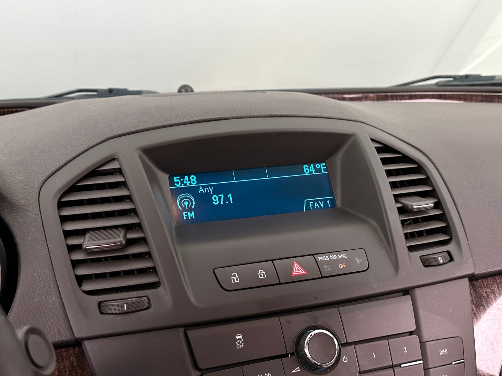 Thumbnail: 2012 Buick Regal - 3