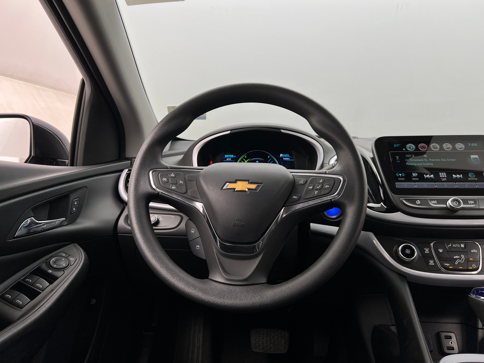 Thumbnail: 2018 Chevrolet Volt - 5