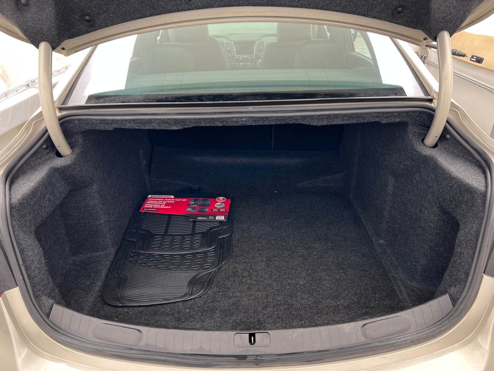 Thumbnail: 2015 Chevrolet Impala - 6