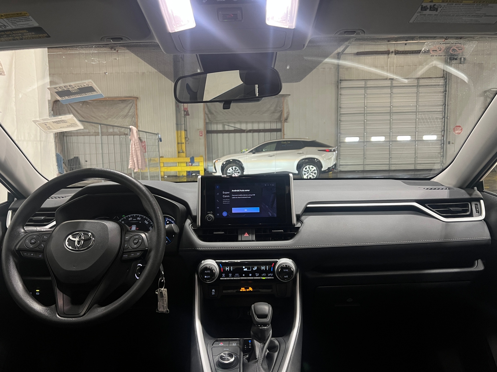 Thumbnail: 2025 Toyota RAV4 - 3