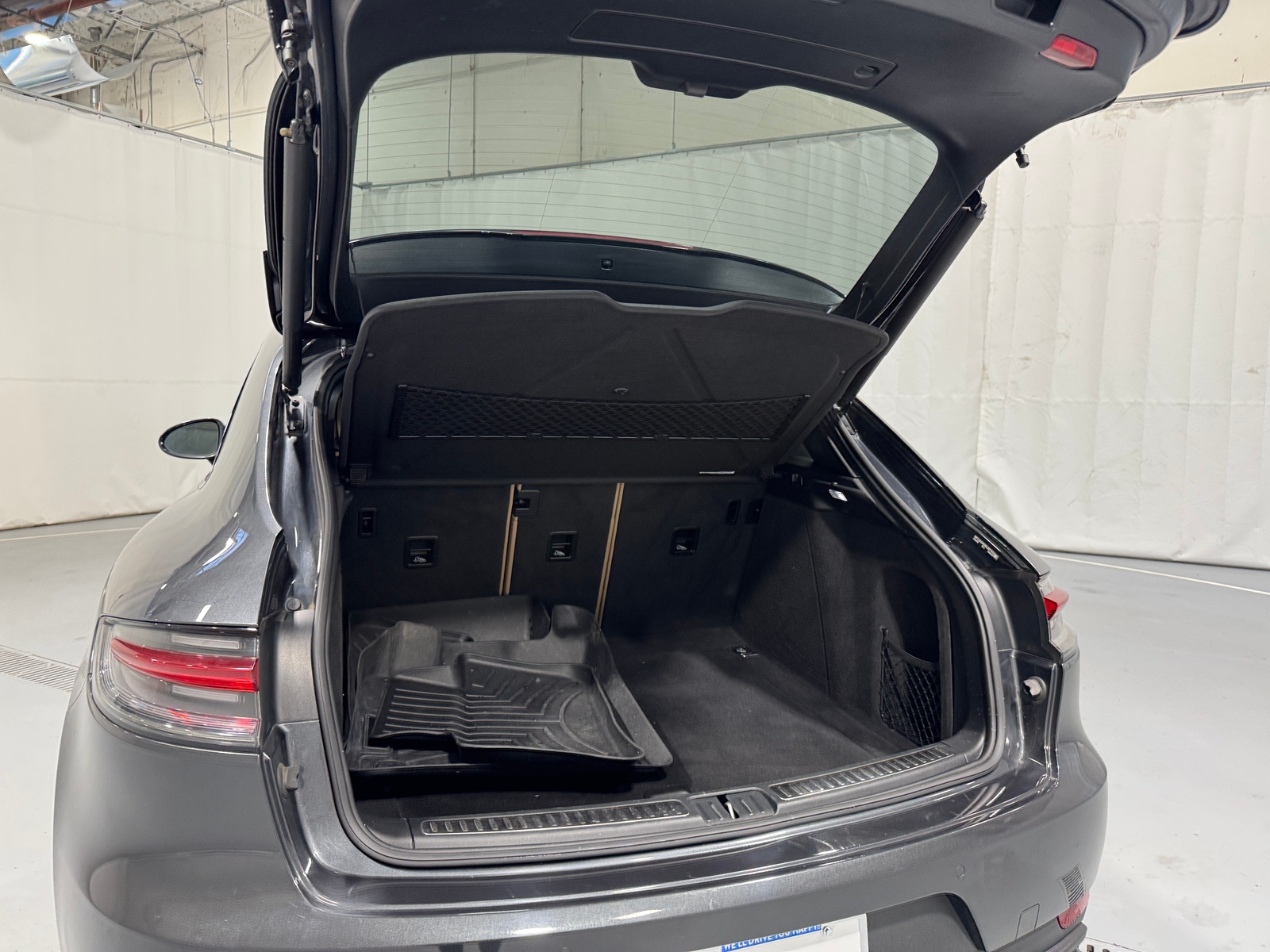 Thumbnail: 2019 Porsche Macan - 7