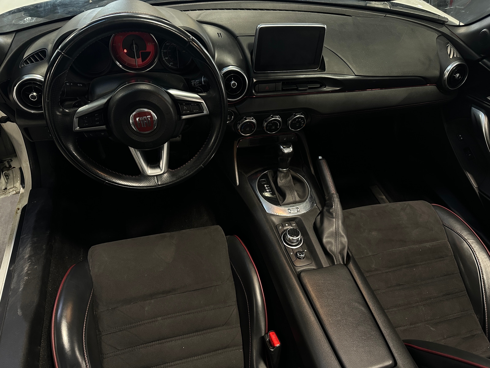 Thumbnail: 2018 Fiat 124 Spider - 2