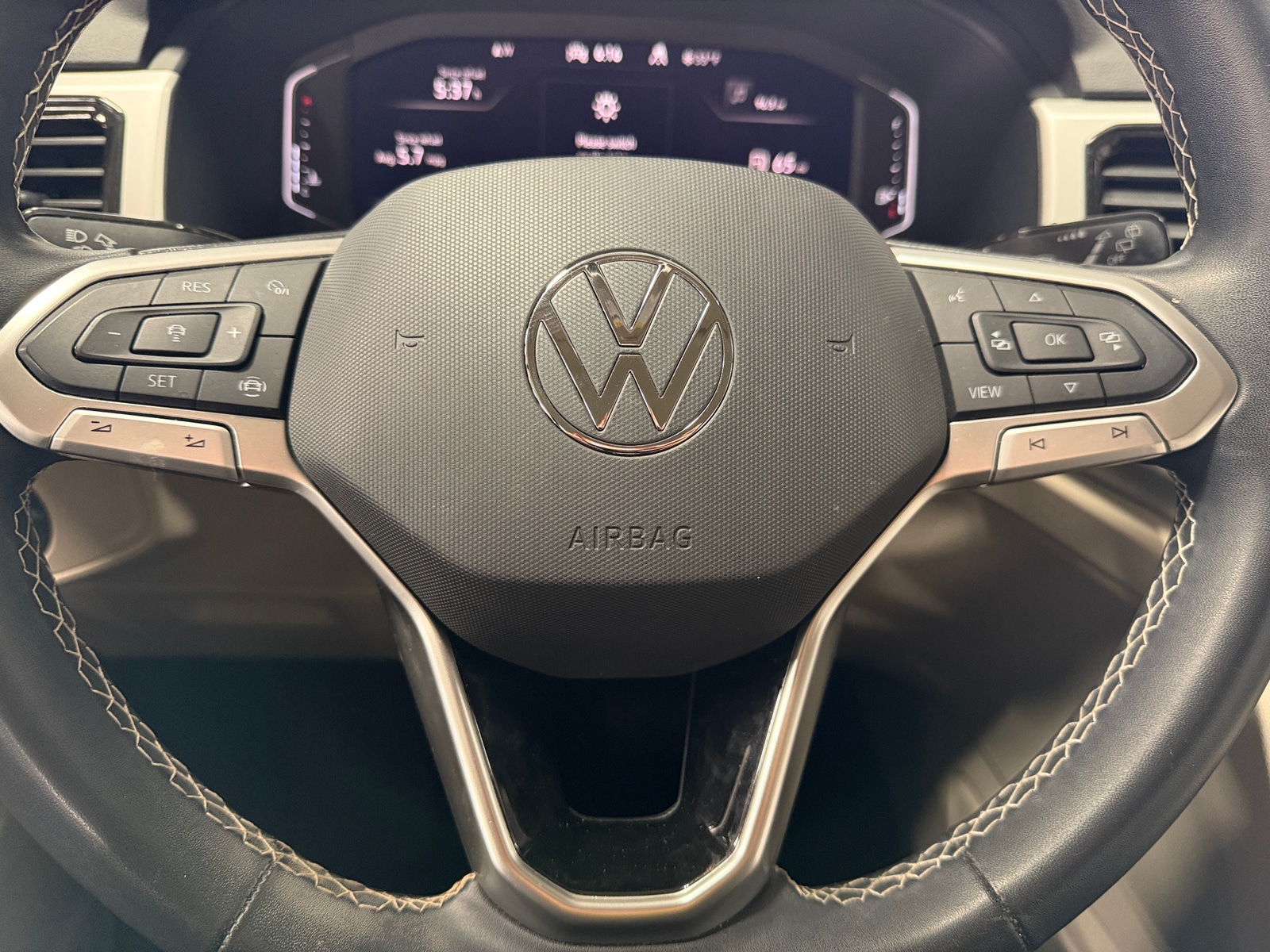 Thumbnail: 2022 Volkswagen Atlas - 4