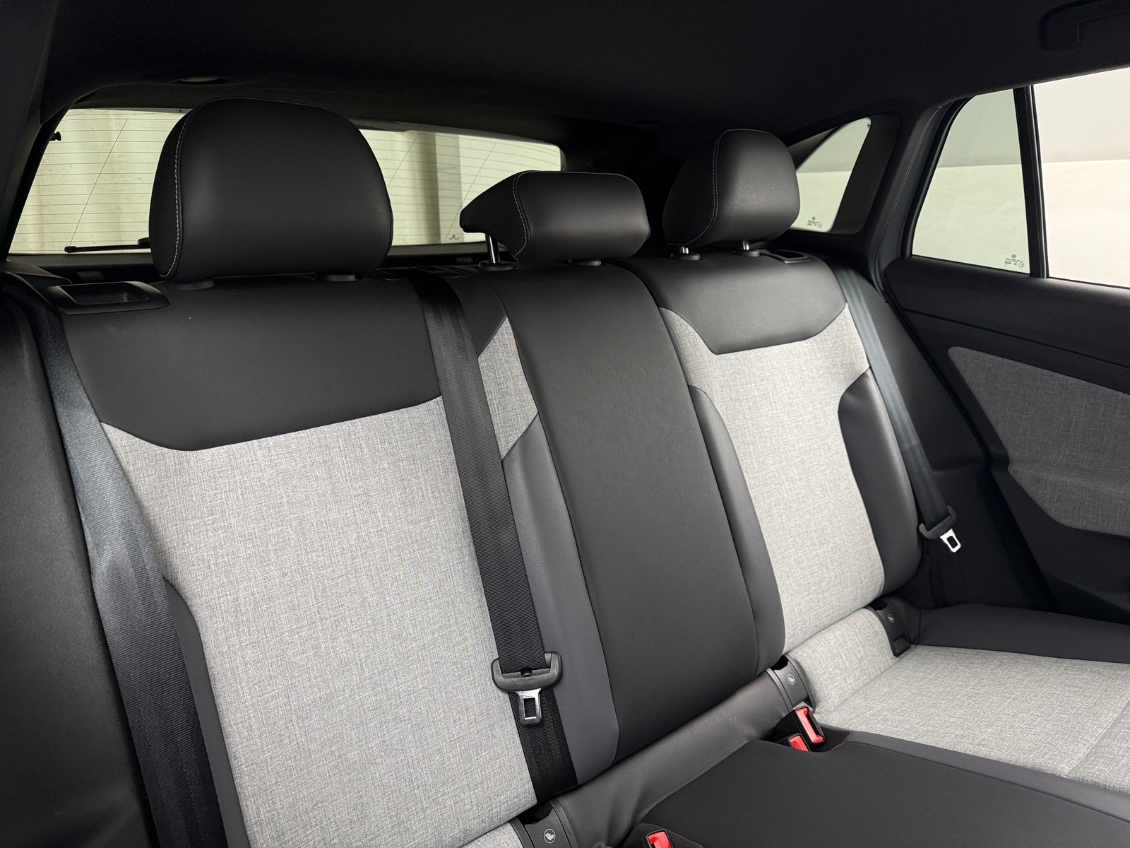 Thumbnail: 2025 Volkswagen ID.4 - 6