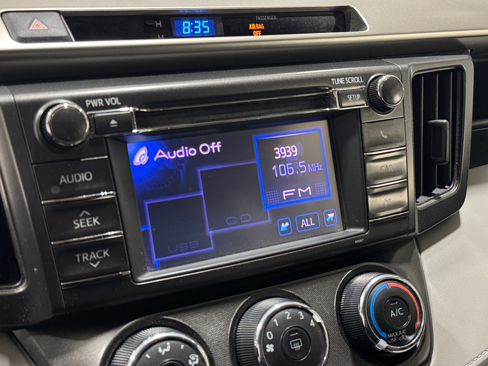 Thumbnail: 2013 Toyota RAV4 - 4