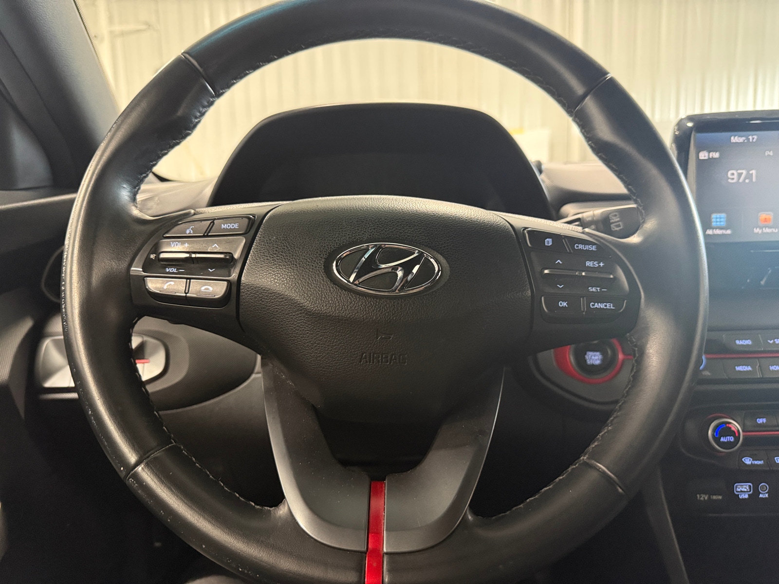 Thumbnail: 2019 Hyundai Veloster - 5