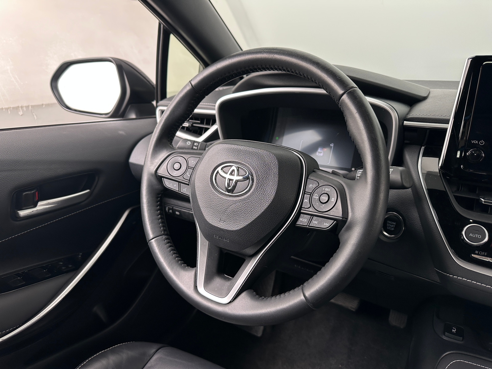 Thumbnail: 2025 Toyota Corolla - 5