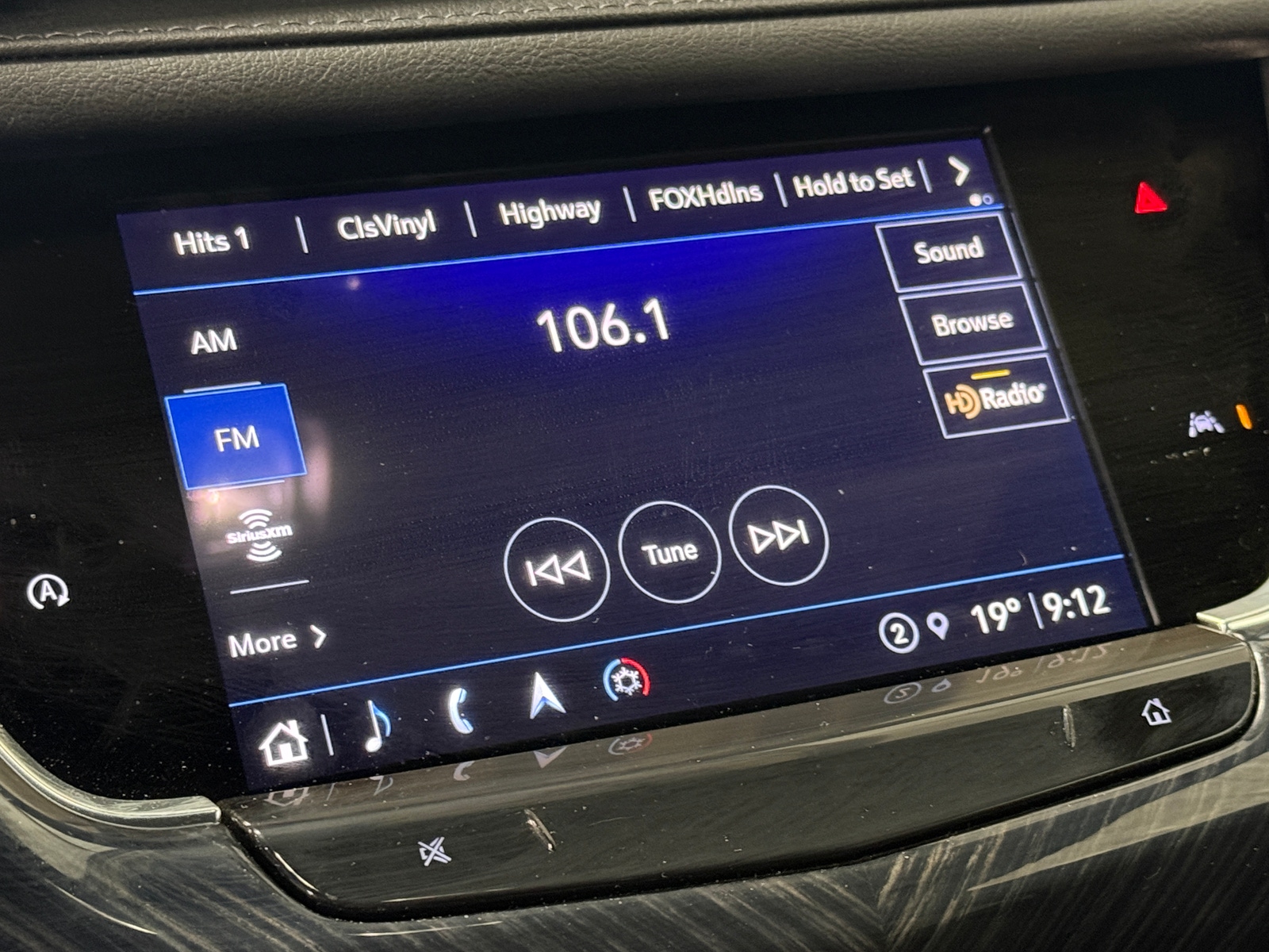 Thumbnail: 2025 Cadillac XT6 - 3