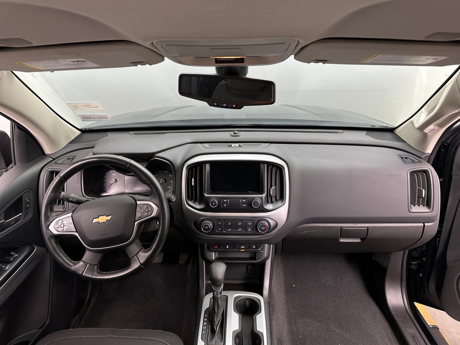 Thumbnail: 2022 Chevrolet Colorado - 3