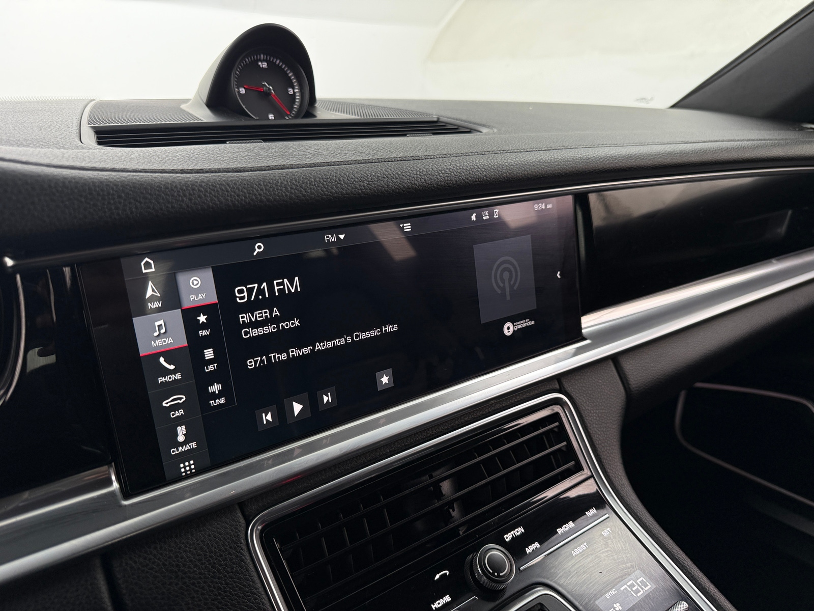 Thumbnail: 2018 Porsche Panamera - 3