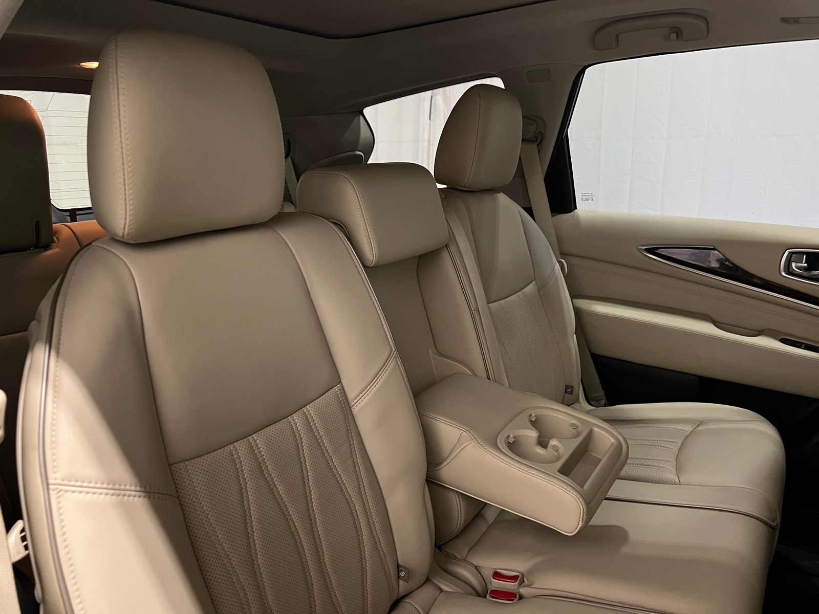 Thumbnail: 2017 INFINITI QX60 - 6