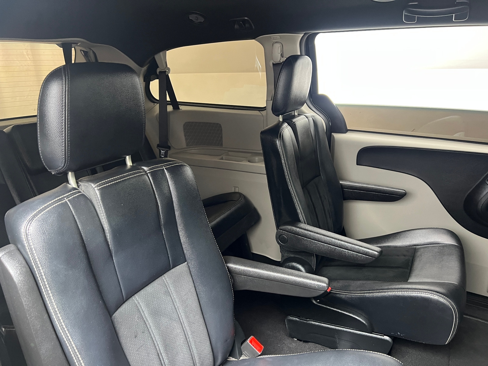 Thumbnail: 2018 Dodge Grand Caravan - 5