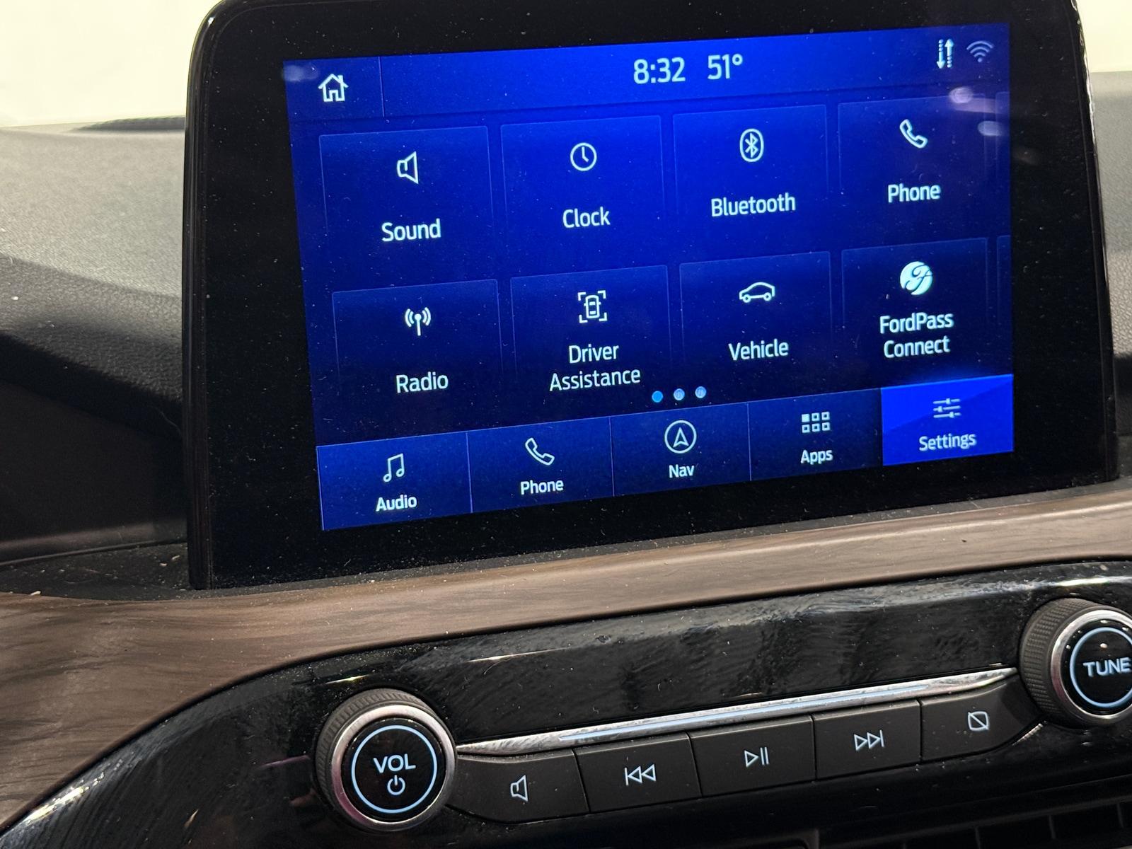 Thumbnail: 2020 Ford Escape - 3