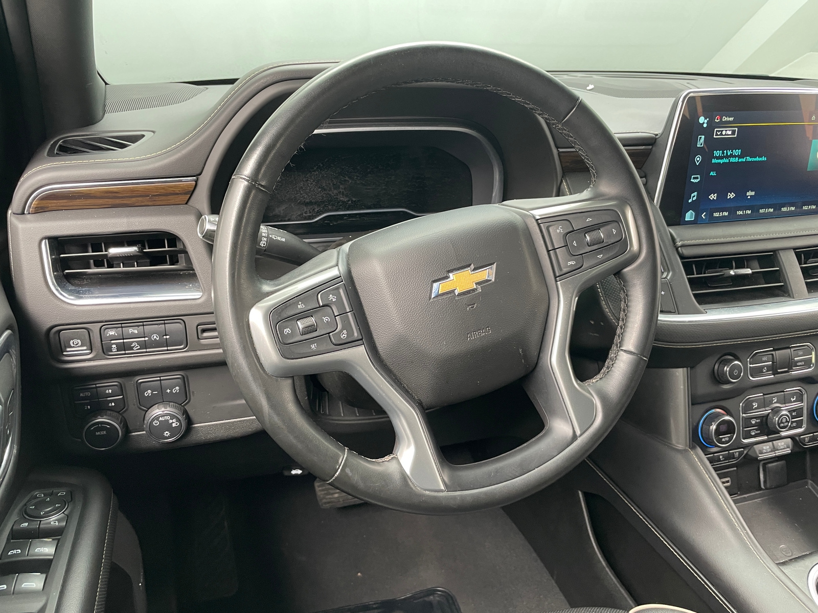 Thumbnail: 2023 Chevrolet Suburban - 4