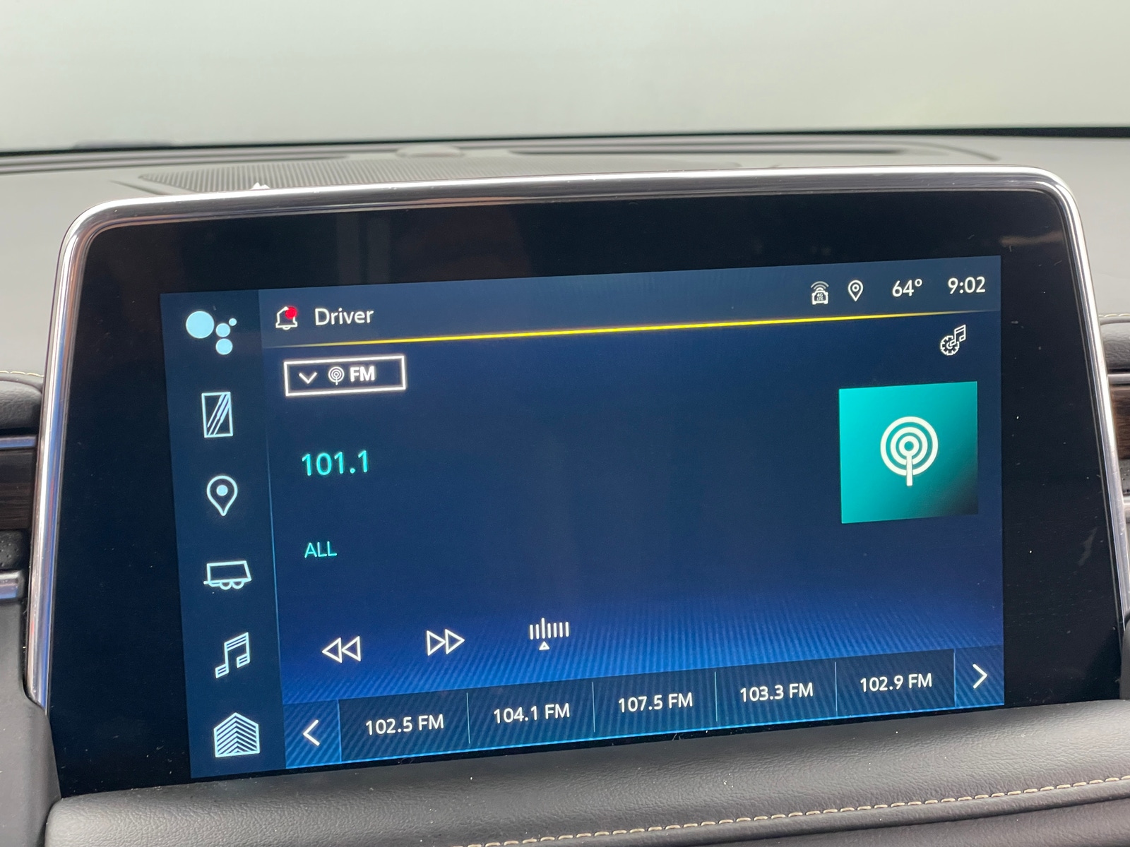 Thumbnail: 2023 Chevrolet Suburban - 3