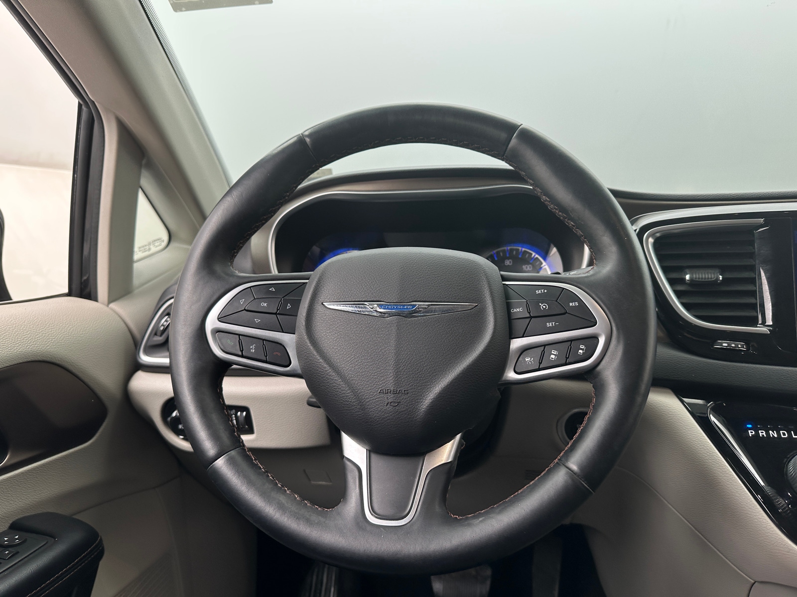 Thumbnail: 2017 Chrysler Pacifica - 4