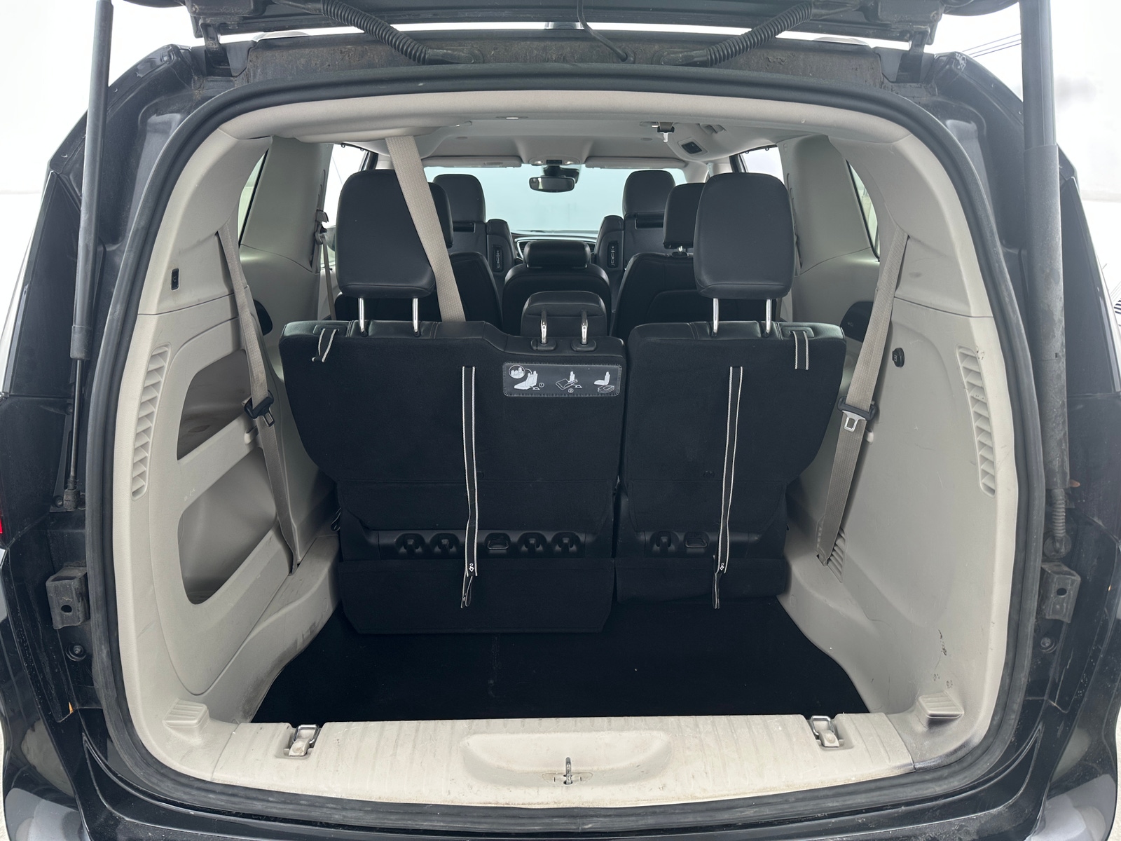 Thumbnail: 2017 Chrysler Pacifica - 6