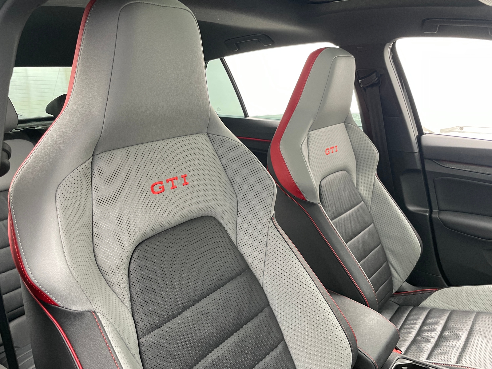 Thumbnail: 2024 Volkswagen Golf - 2