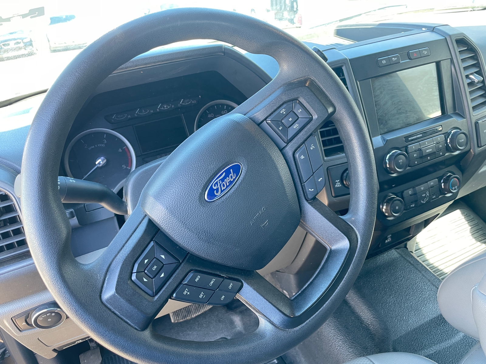 Thumbnail: 2022 Ford Econoline - 5