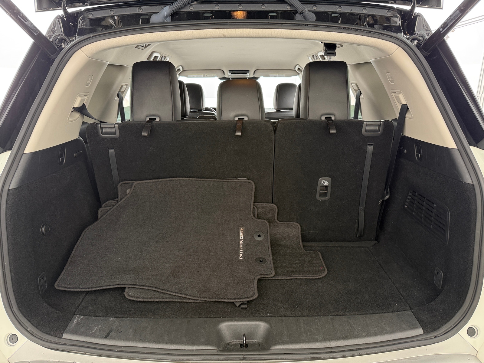 Thumbnail: 2023 Nissan Pathfinder - 6