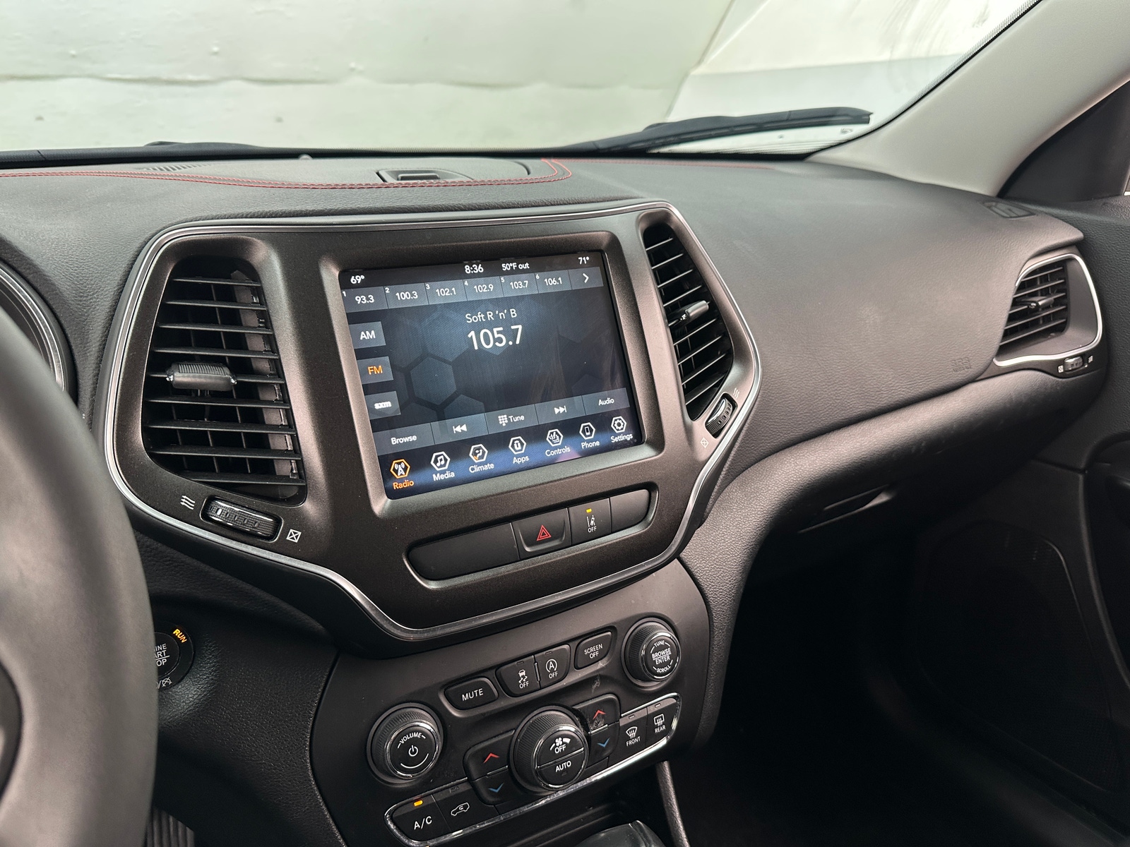 Thumbnail: 2022 Jeep Cherokee - 3