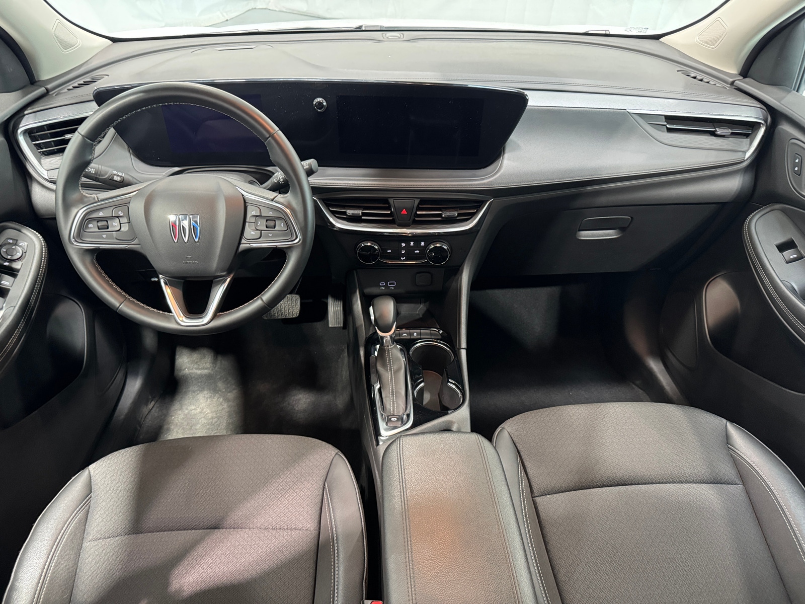 Thumbnail: 2025 Buick Encore GX - 3