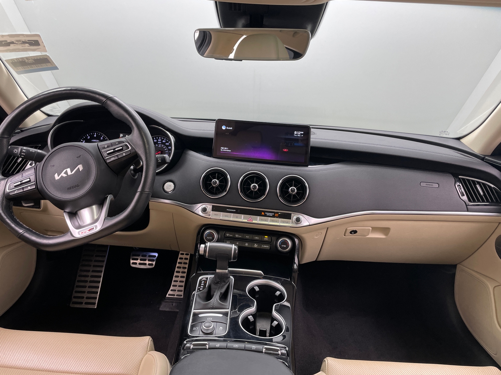 Thumbnail: 2022 Kia Stinger - 2