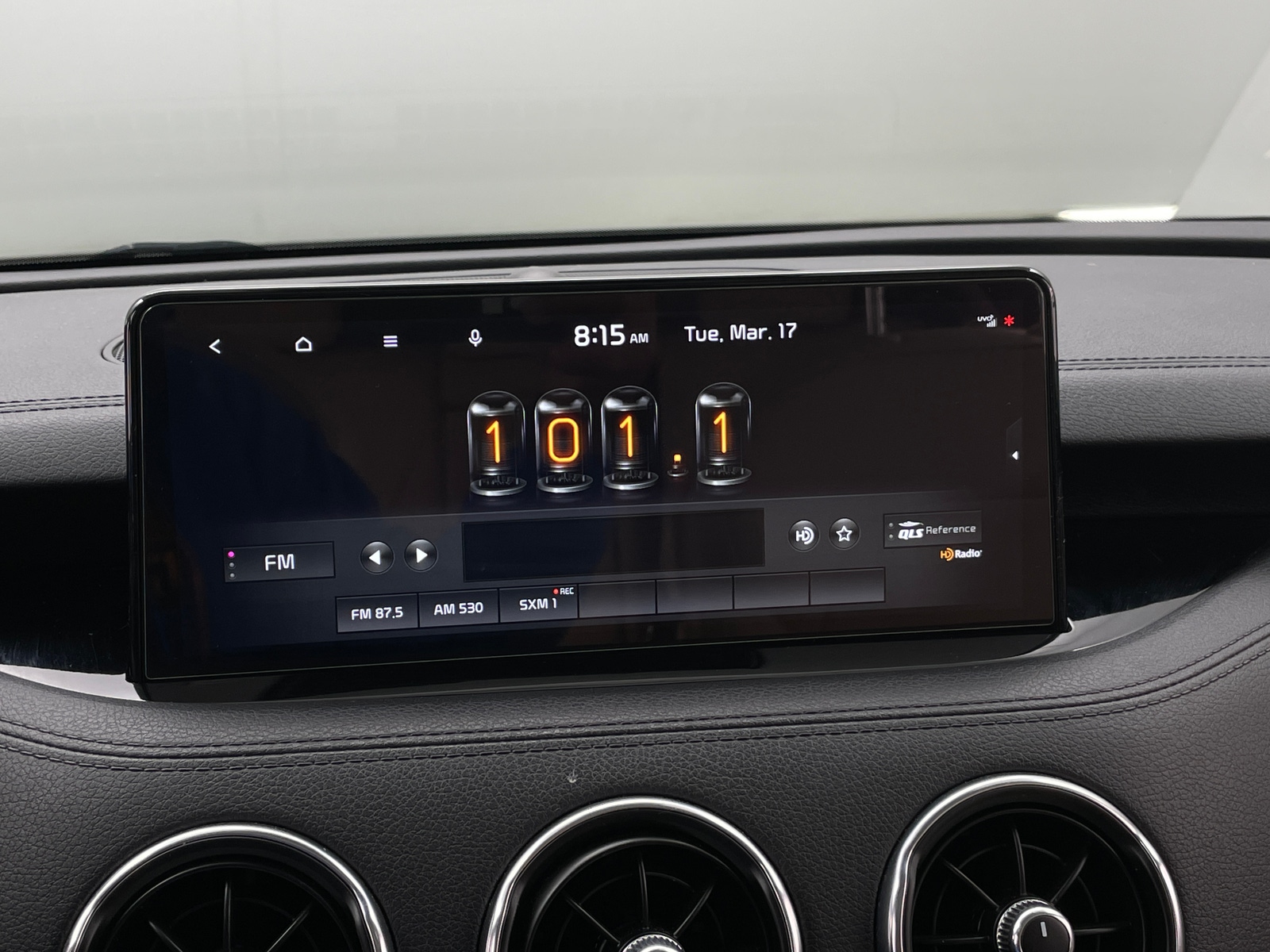 Thumbnail: 2022 Kia Stinger - 3