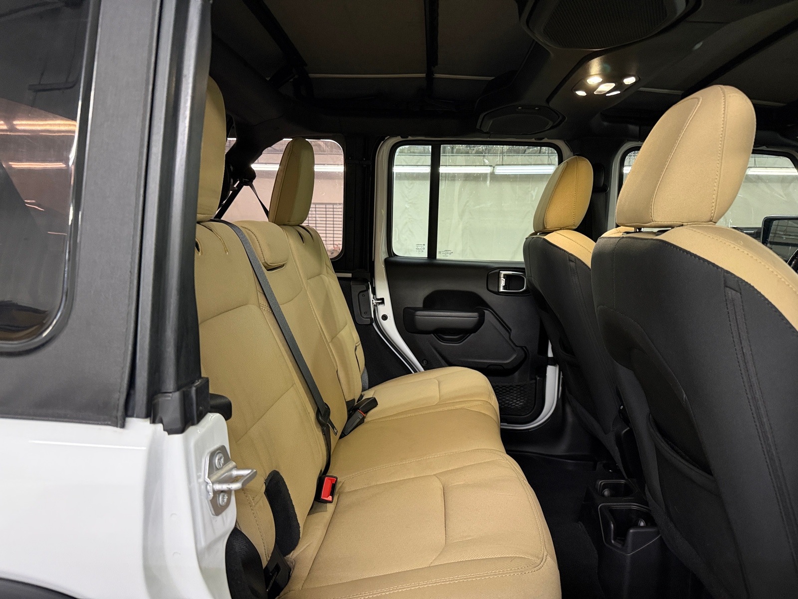 Thumbnail: 2022 Jeep Wrangler - 6