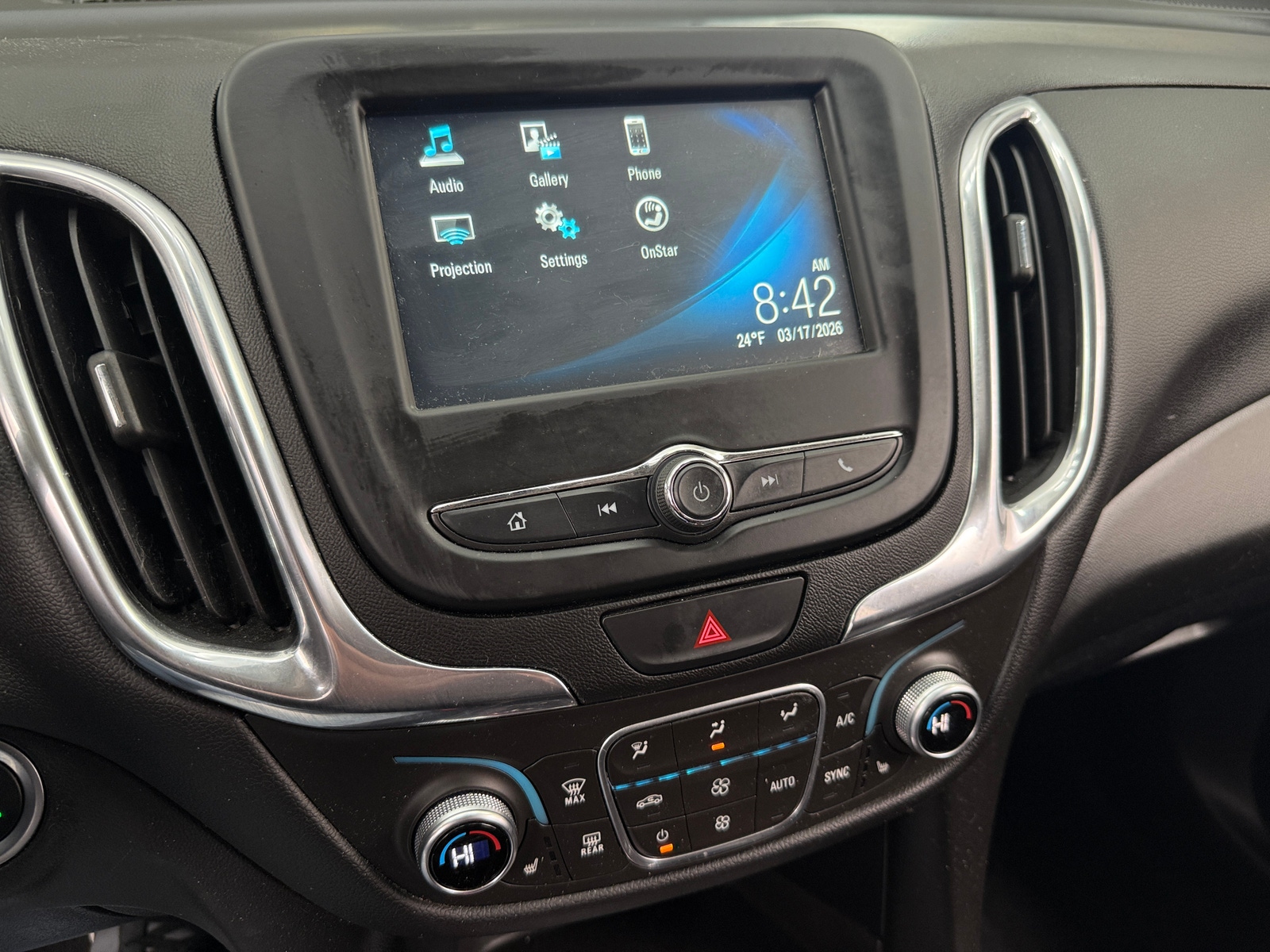 Thumbnail: 2018 Chevrolet Equinox - 4