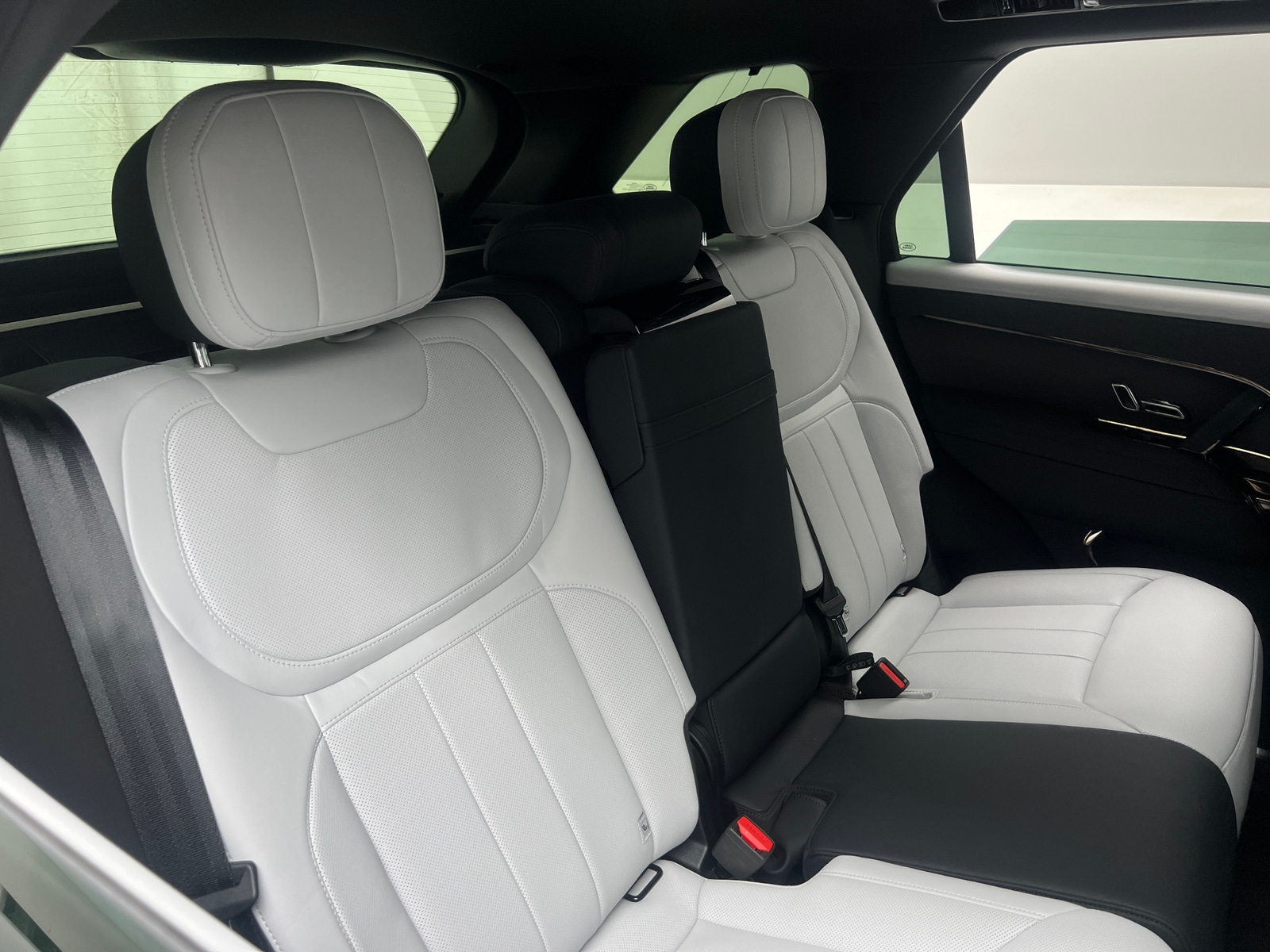 Thumbnail: 2024 Land Rover Range Rover Sport - 5