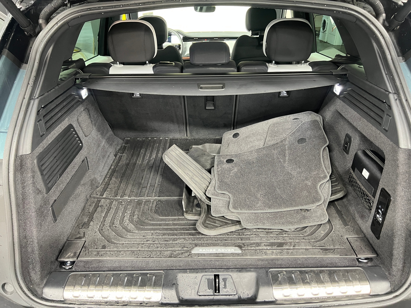 Thumbnail: 2024 Land Rover Range Rover Sport - 6