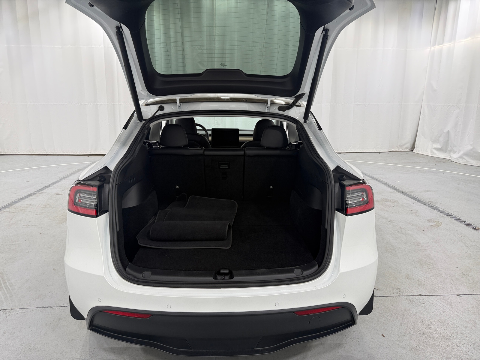 Thumbnail: 2021 Tesla Model Y - 6